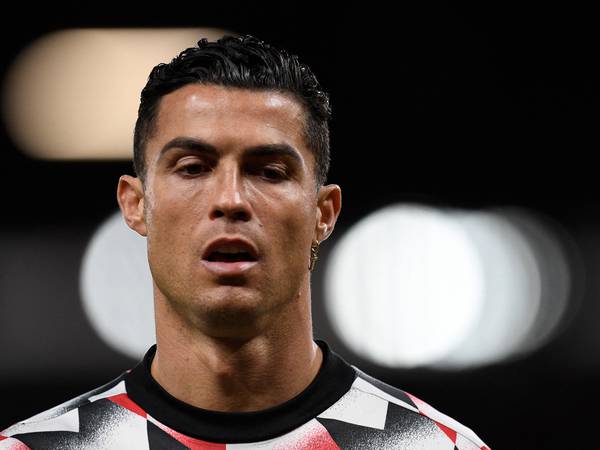 Tin bóng đá MU 21/10: MU trừng phạt Ronaldo