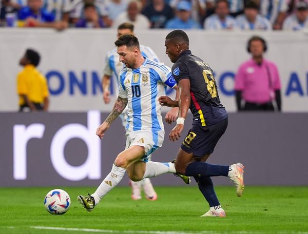 Vị trí thi đấu của Messi