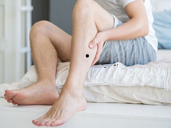 Luận giải mụn ruồi ở bắp chân trái nam